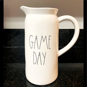 RAE DUNN-Game Day Pitcher 🏈